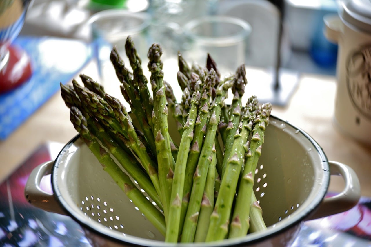 asparagus 4681835 1280